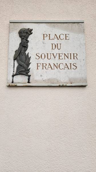 Inhumation au cimetière de Bouc Bel Air