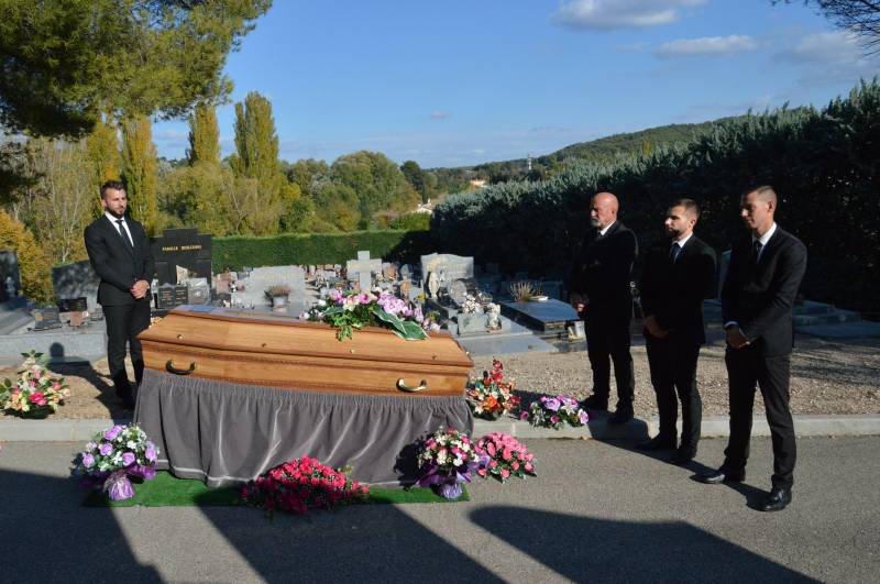 Cérémonie Civile ou Religieuse avant l'inhumation ou la crémation de votre proche à Gardanne (13)