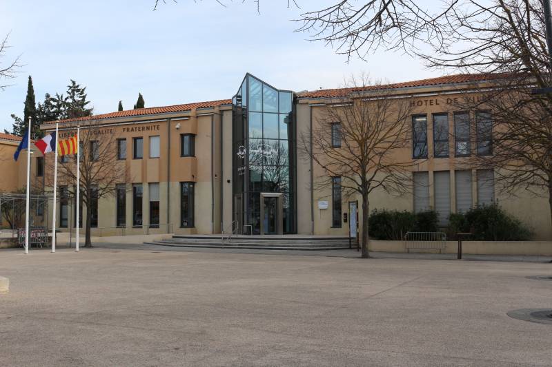 Mairie Hotel de ville Bouc-Bel-Air Mairie PLace de l'Hotel de Ville à BOUC BEL AIR