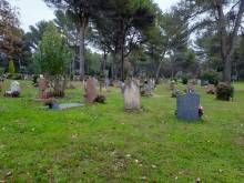 Agence funéraire Colombe -  Réalisation gravure personnalisée sur plaque de marbre durable pour usage funéraire aux Pennes-Mirabeau 13170